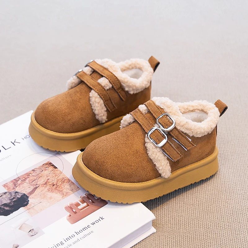 

Новинка 2026, зимняя детская плюшевая обувь для малышей, домашняя и уличная детская модная теплая обувь, простые нескользящие ботинки для девочек с двойной пряжкой