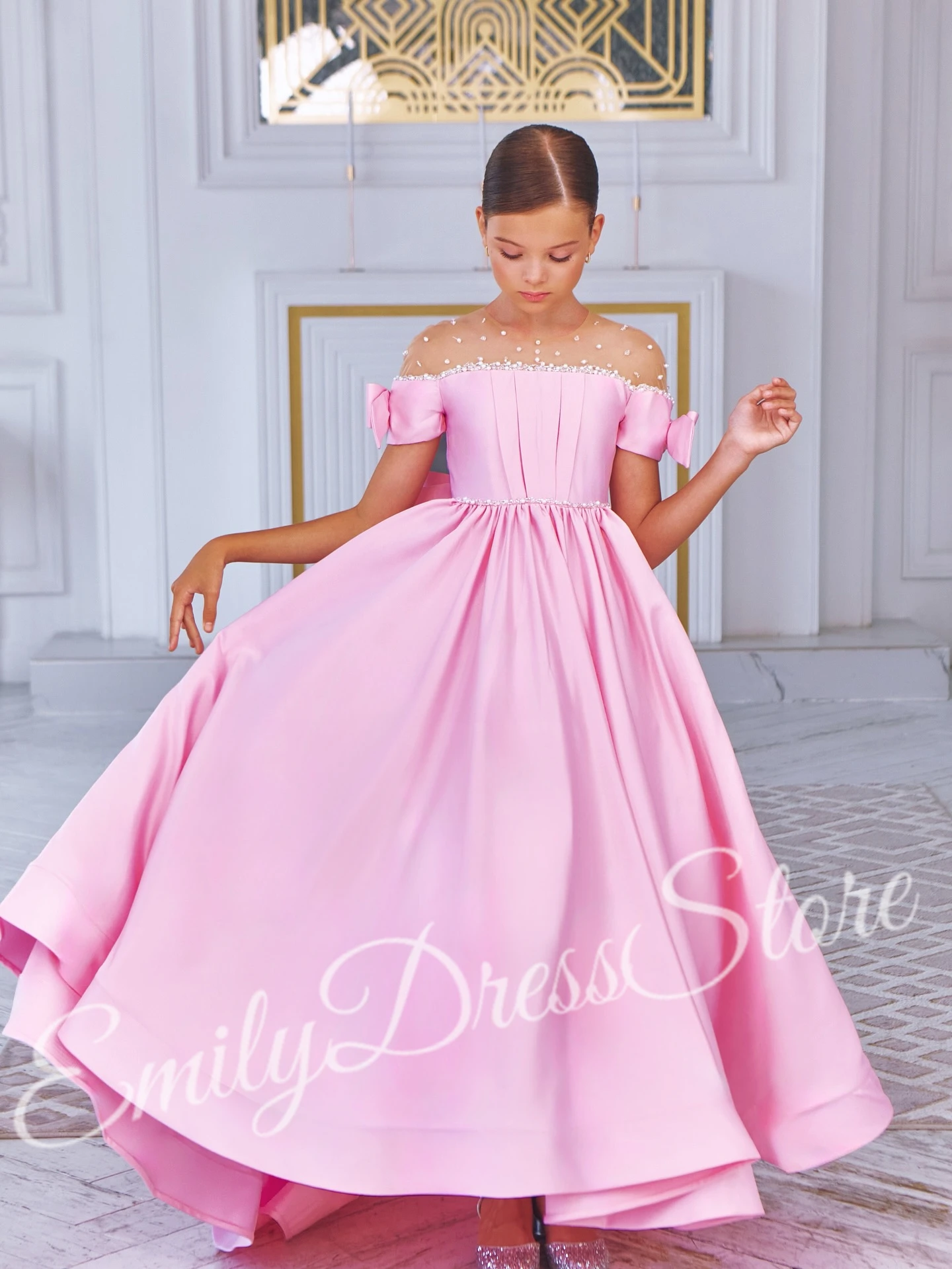 

Customized Flower Girl Dress For Wedding Pink With Bow Puffy Satin Simple Kids Birthday Bridesmaids First Communion Ball Gown