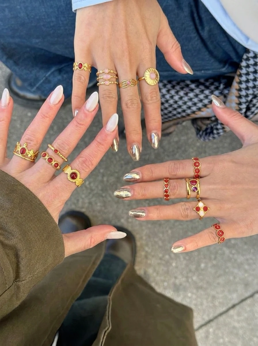 Set di 4 Anelli Vintage Francesi con Pietre Colorate per Donne, in Acciaio Inossidabile Dorato Impermeabile, Anelli Impilabili Stile Antico Royalcore