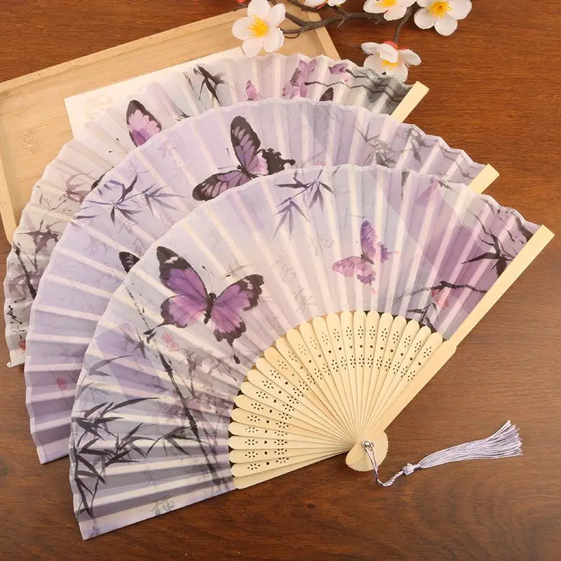 Éventail pliant en bambou de style chinois, motif papillon, avec pompon, pour mariage, danse, fête, décoration de la maison (BF06)