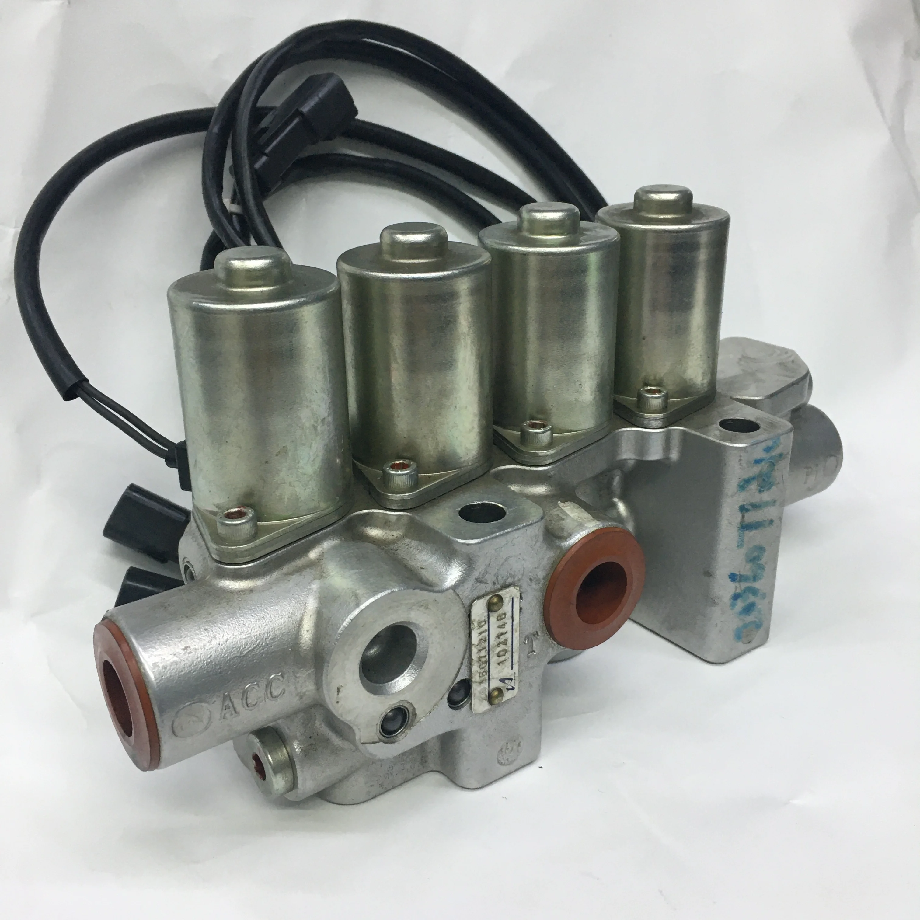 

203-60-71210 Excavator Solenoid Valve Assy PC130-7