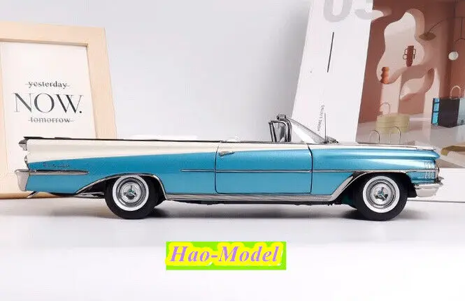 子供のための合金ダイキャストメタルカーモデル、サンスター、1/18 oldsmobile 98、黒と青、装飾品コレクション、男の子の趣味のおもちゃ、ギフト