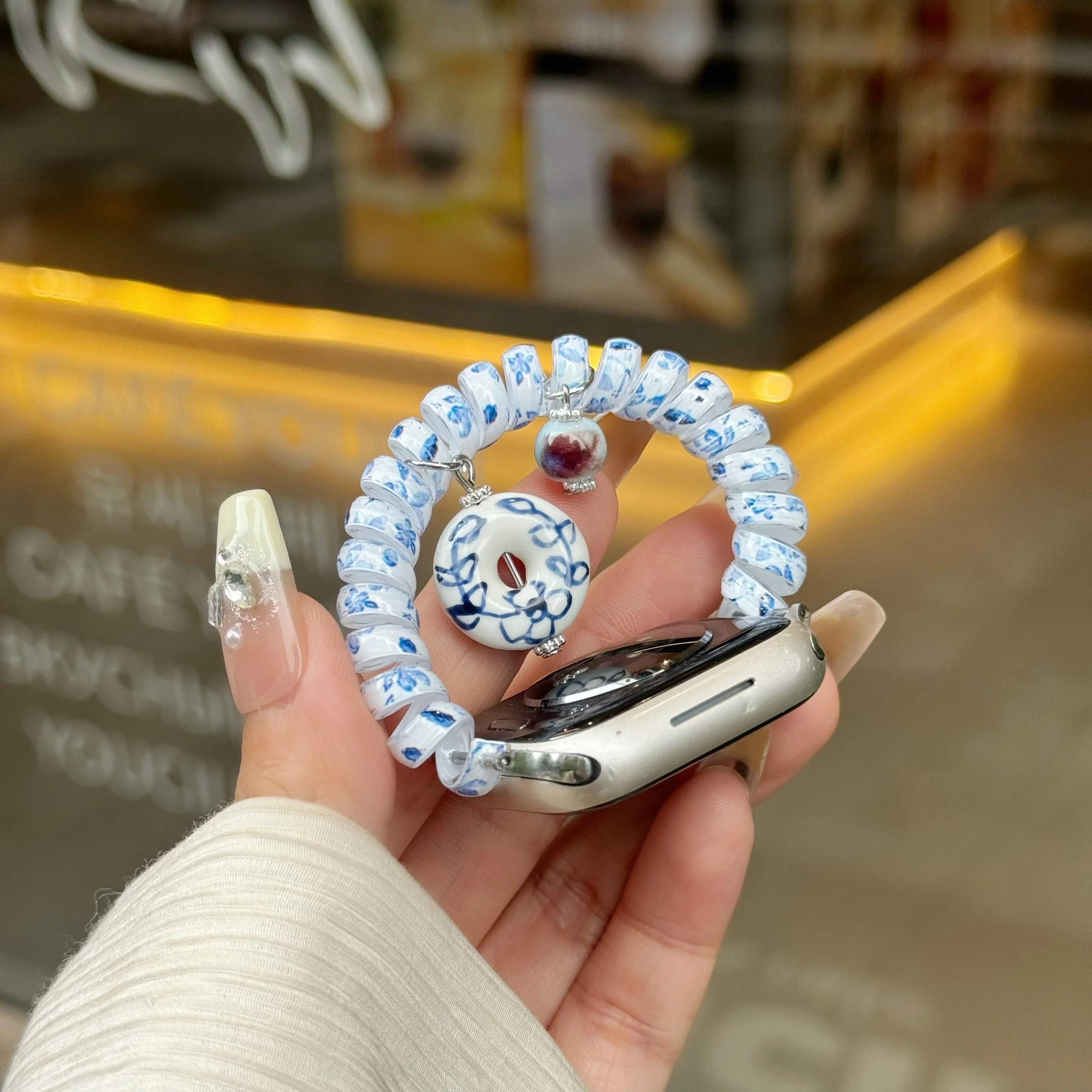 

Compatible with iWatch strap 38mm 40mm 41mm 42mm 44mm 45mm 49mm blue flower telephone line fashion strap