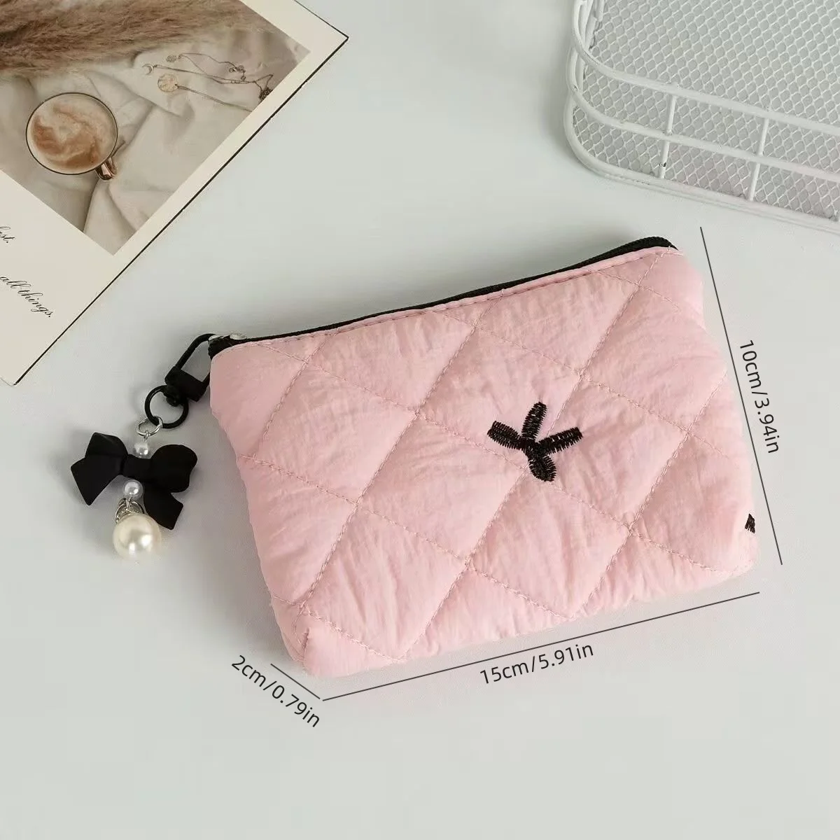 High-End Cosmetic Bag - Portable Travel Bag for Women - Small Bag for Storing Cosmetics and Sanitary Napkins