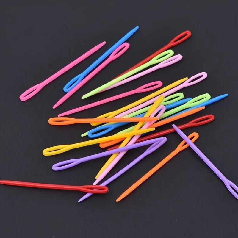 64 pcs 5.5cm Yarn Weaving Needles, Large Eye Easy Threading and Lightweight Plastic, ideal for Handmade Doll Making
