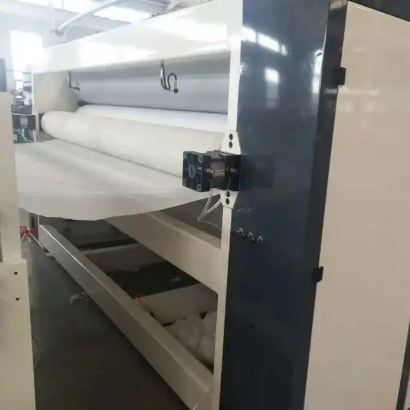 高速トイレットペーパーロールスリッター機 キッチンタオルエンボス加工機 小型企業向け機械
