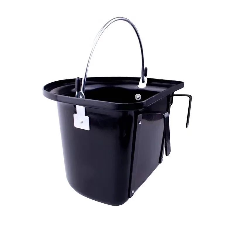 

Stable Supplies High Quality Plastic Horse Feeder D-shape Horse Feed Bucket