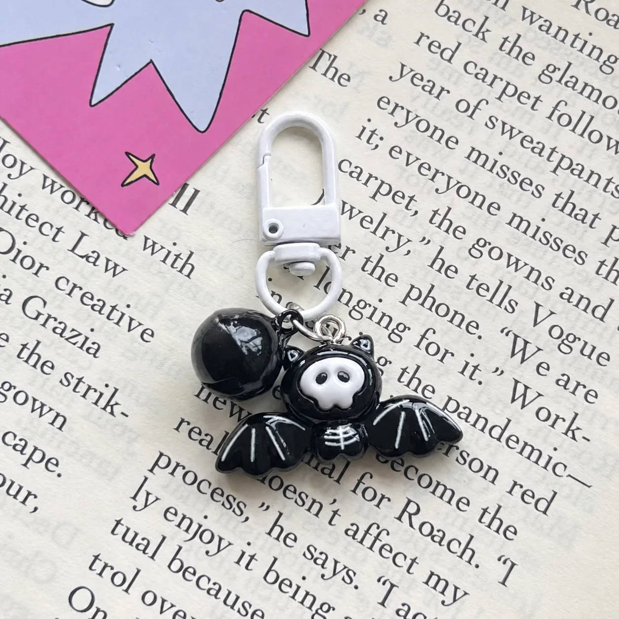 Halloween Cartoon Keychain Resin Decorative Backpack Charm Resin Keychain Charm Trendy Festival Gift Keychain For Backpacks Keys