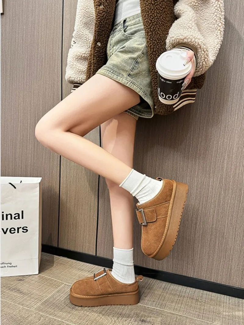 New Luxury Winter Women's Boken Shoes Plush Fashion Retro Bean Shoes Cotton Women's Flat Sole Slippers Platform Women Boots 2025