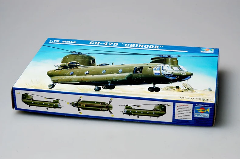 CH-47D Model helikoptera z szynoszyną, 1/72 01622