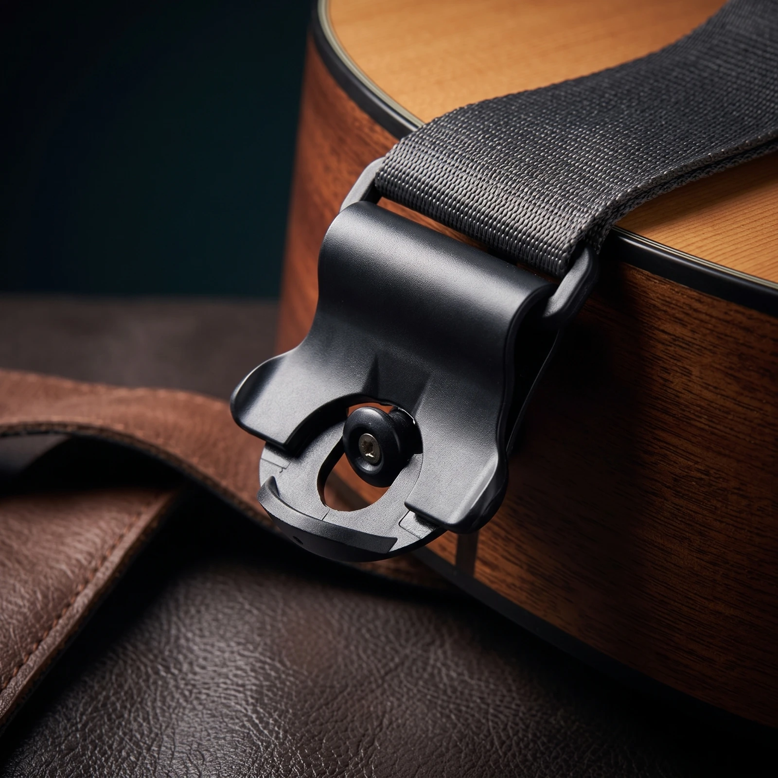 2 Pieces Guitar Strap Lock Compact Bass Strap Lock Long-Lasting Low-Profile for Guitarists, Gigs, Rehearsals