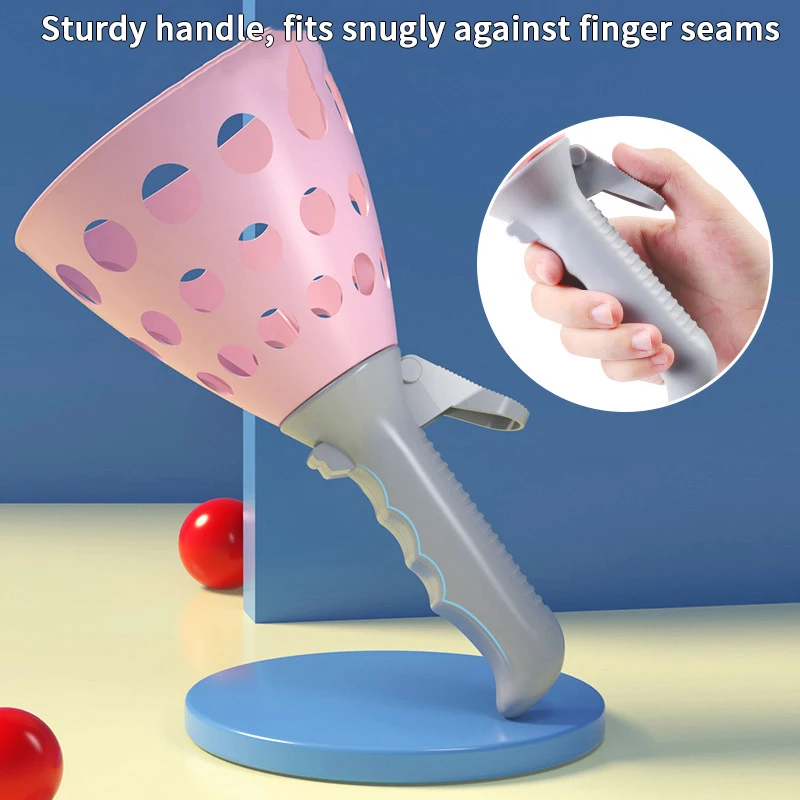 مجموعة ألعاب خارجية مشغولة بين الوالدين والطفل؛ التدريب على تحسس الكرة والدبابيس، لعبة طرد الكرة والالتقاط