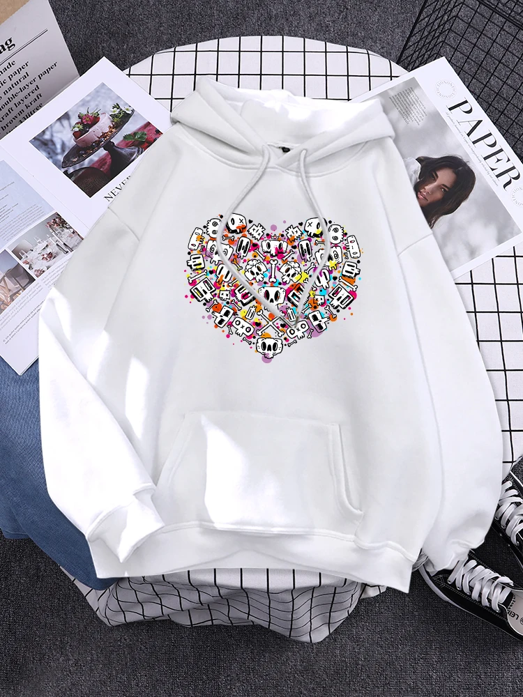 Een Hart Samengesteld Uit Kleine Skeletten Streetwear Vrouwelijke Tekenfilms Harajuku Hoodie Street Fashion Pullover Losse Zak Vrouw Hoody