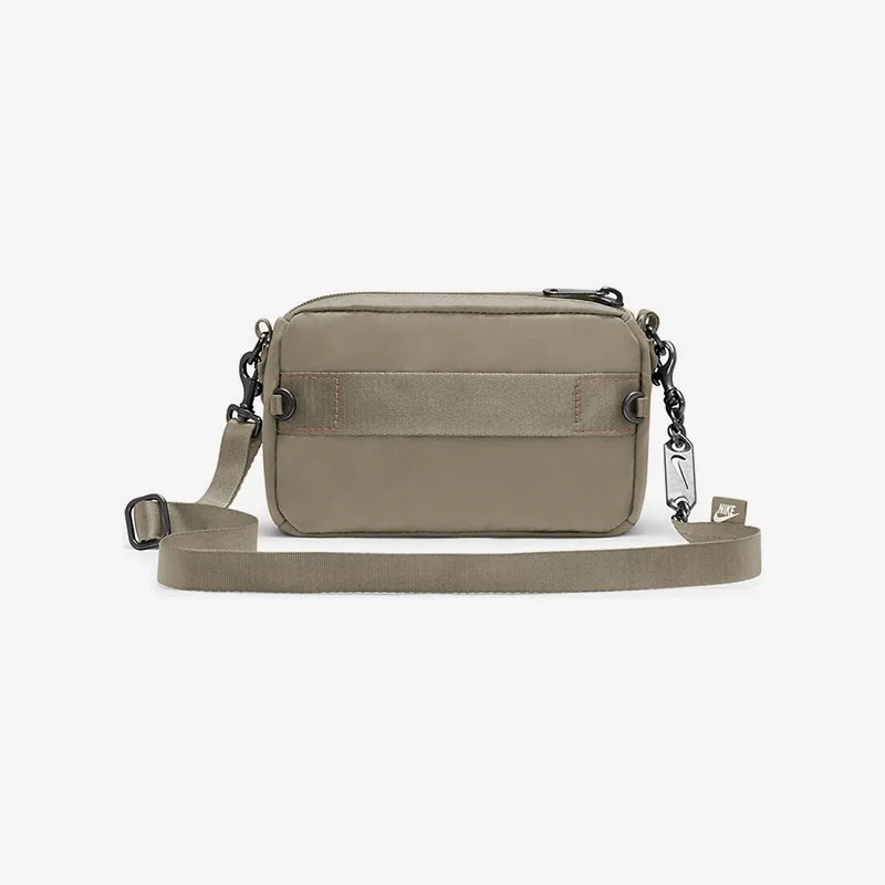 Nike's New Women's Sports and Leisure Shoulder Messenger Bag CW9304-276