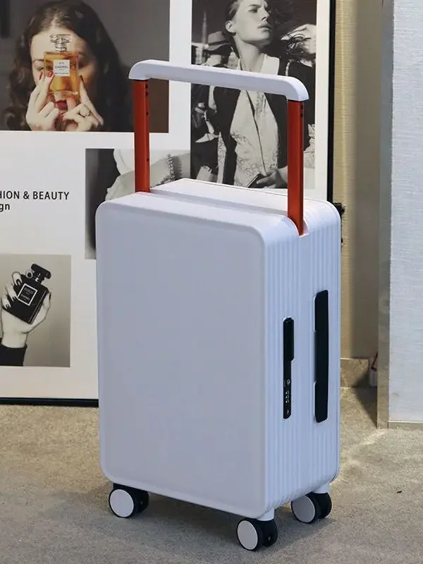 Рисунок 3 - Чемодан с широкой ручкой