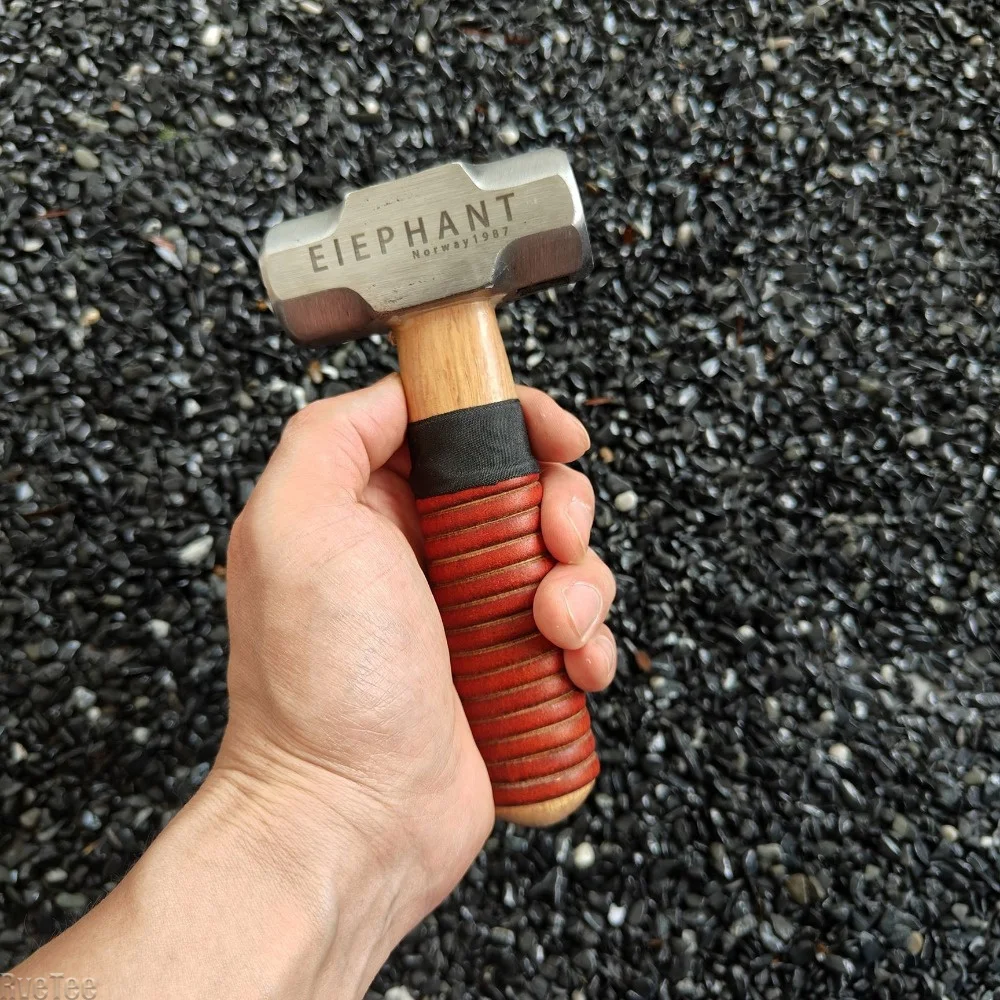 High Carbon Steel Small Portable Hammer Ring-cupped Oak Handle Cowhide Non-slip for Outdoor Camping Home