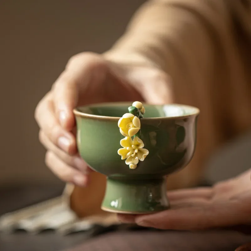 Creative Tea Cup Retro Goblet Master Cup Ceramic Hand-squeezed Flower Small Tea Bowl Kung Fu Tea Set