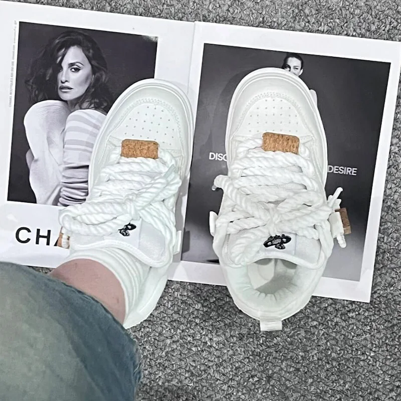 Men's Casual Shoes, Retro White Sneakers, Stylish White Thick-Soled Loafers, Large Size Shoes, Men's Breathable High-End Casual Sneakers