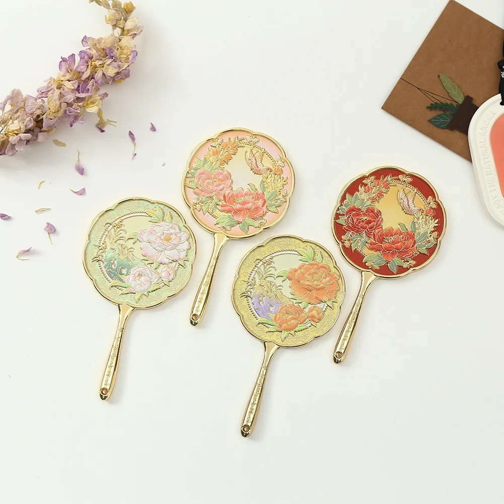 

Vintage Chinese Style Metal Mirror Portable Peony Flower Handheld Mirror Delicate Cosmetic Tools Pocket Make-up Mirror