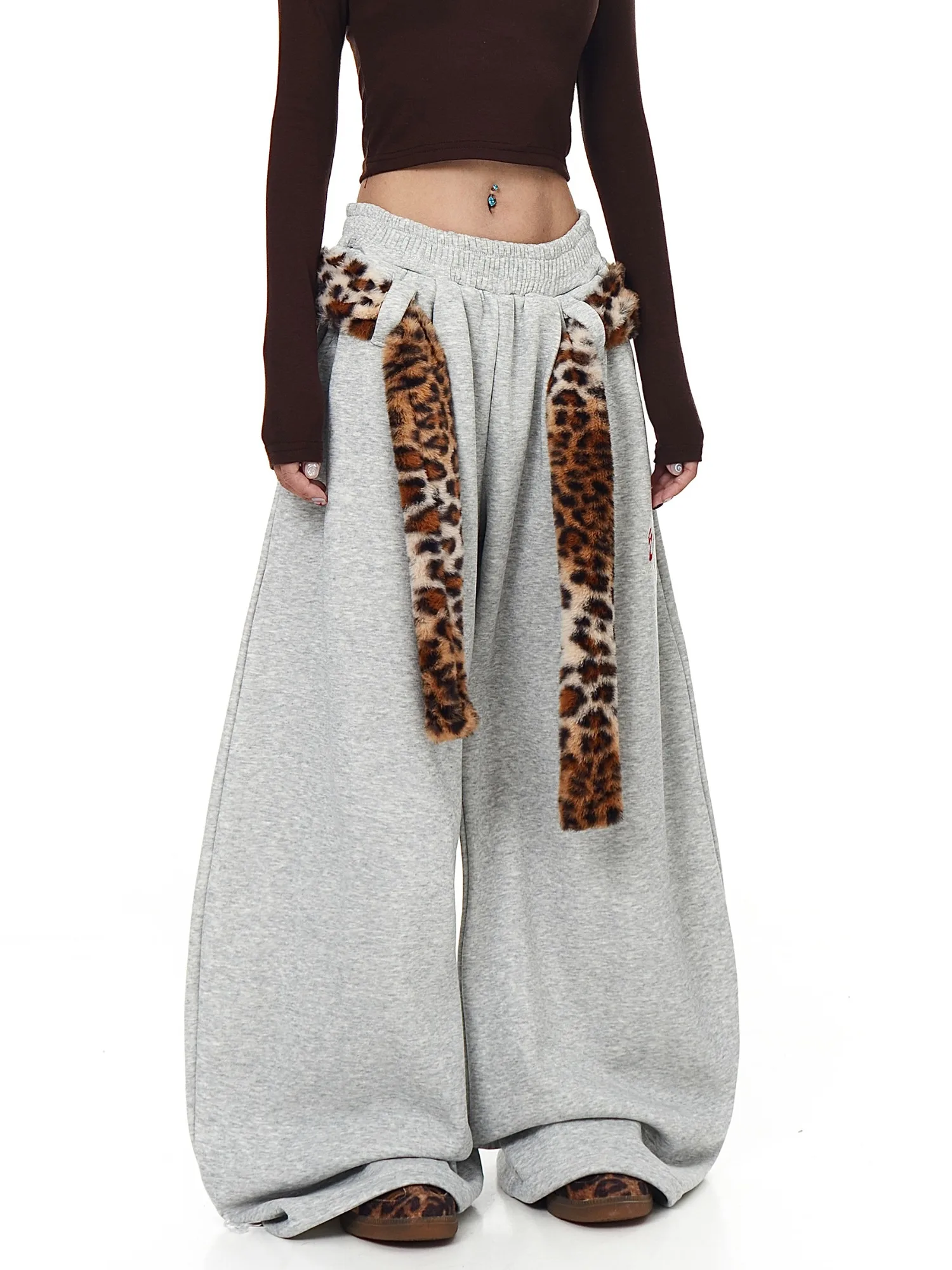 กางเกงขายาวทรงกระบอกพิมพ์ลายเสือดาวสไตล์อเมริกันย้อนยุค แต่งขนเฟอร์ สำหรับผู้ชายและผู้หญิง เหมาะสำหรับเต้นแจ๊ส บุผ้ากำมะหยี่ ขากว้าง ทันสมัย