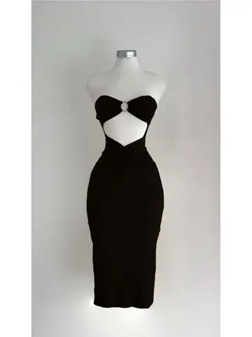 The 2025 summer new solid color sleeveless sexy strapless cutout long dress from Europe and America