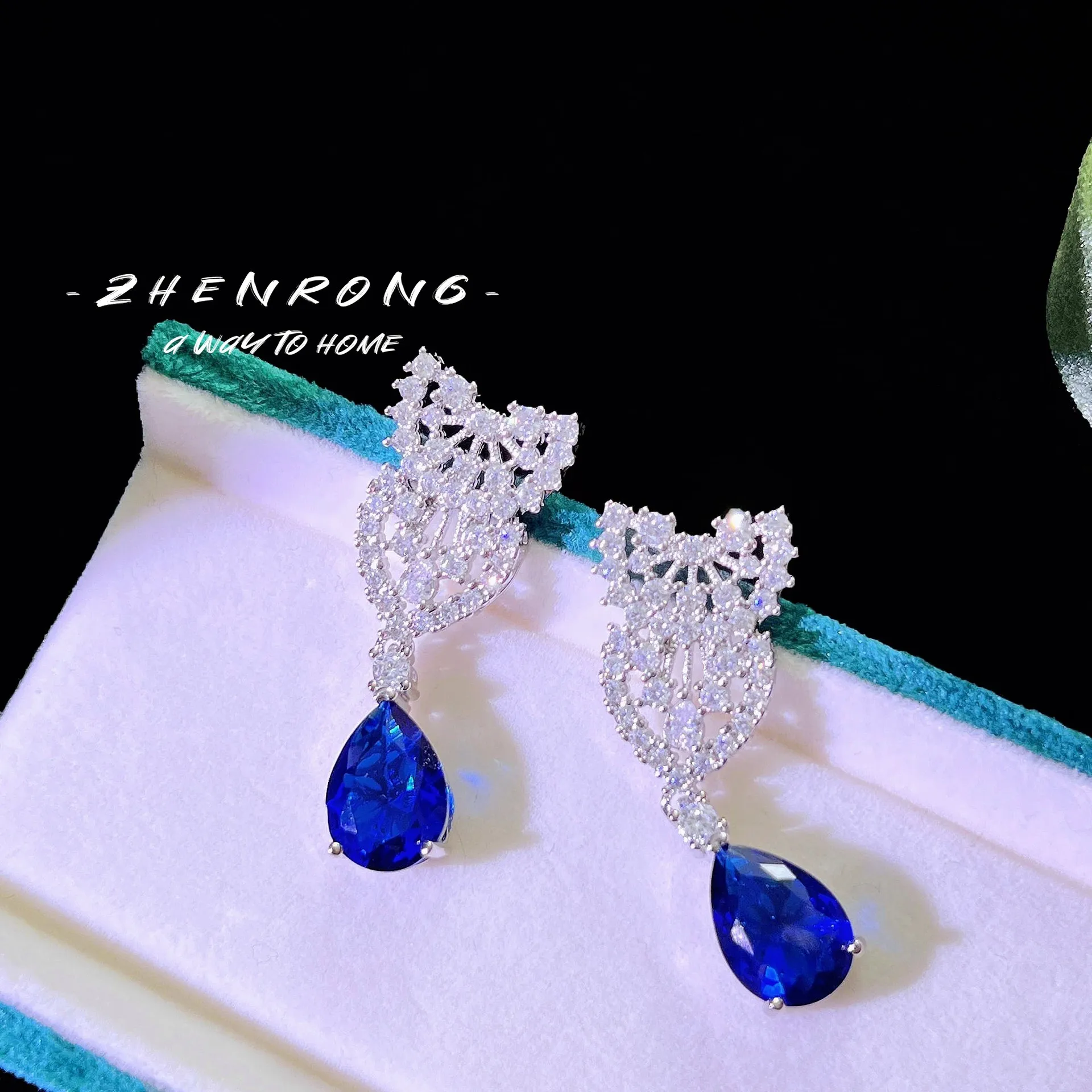 Newly Designed Full-Cut Drop Royal Blue Necklace Bridal Set