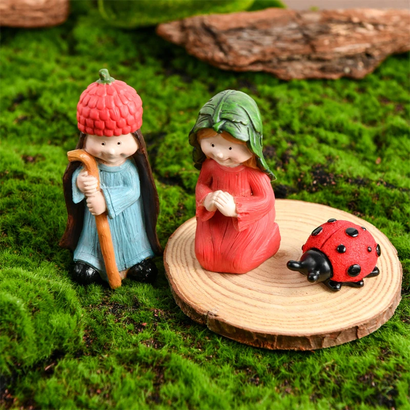 

Little Girl and Insect Jungle Adventure Resin Ornaments Green Plants Micro Landscaping Decoration Crafts New Product Creativity