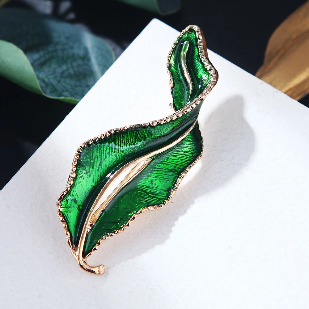 Fashion Popular Universal for All Seasons Green Leaves Dripping Oil Retro Brooch Coat Windbreaker Coat Sweater Men and Women