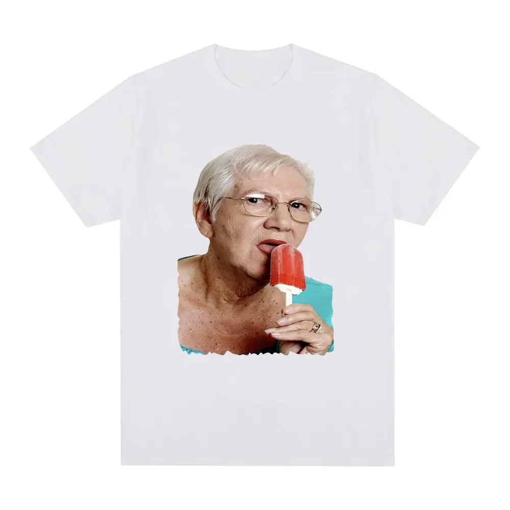 Creative and funny grandma licking red popsicle Tshirt cute grandma ice cream Tshirtcasual oversized Tshirt suitable for women