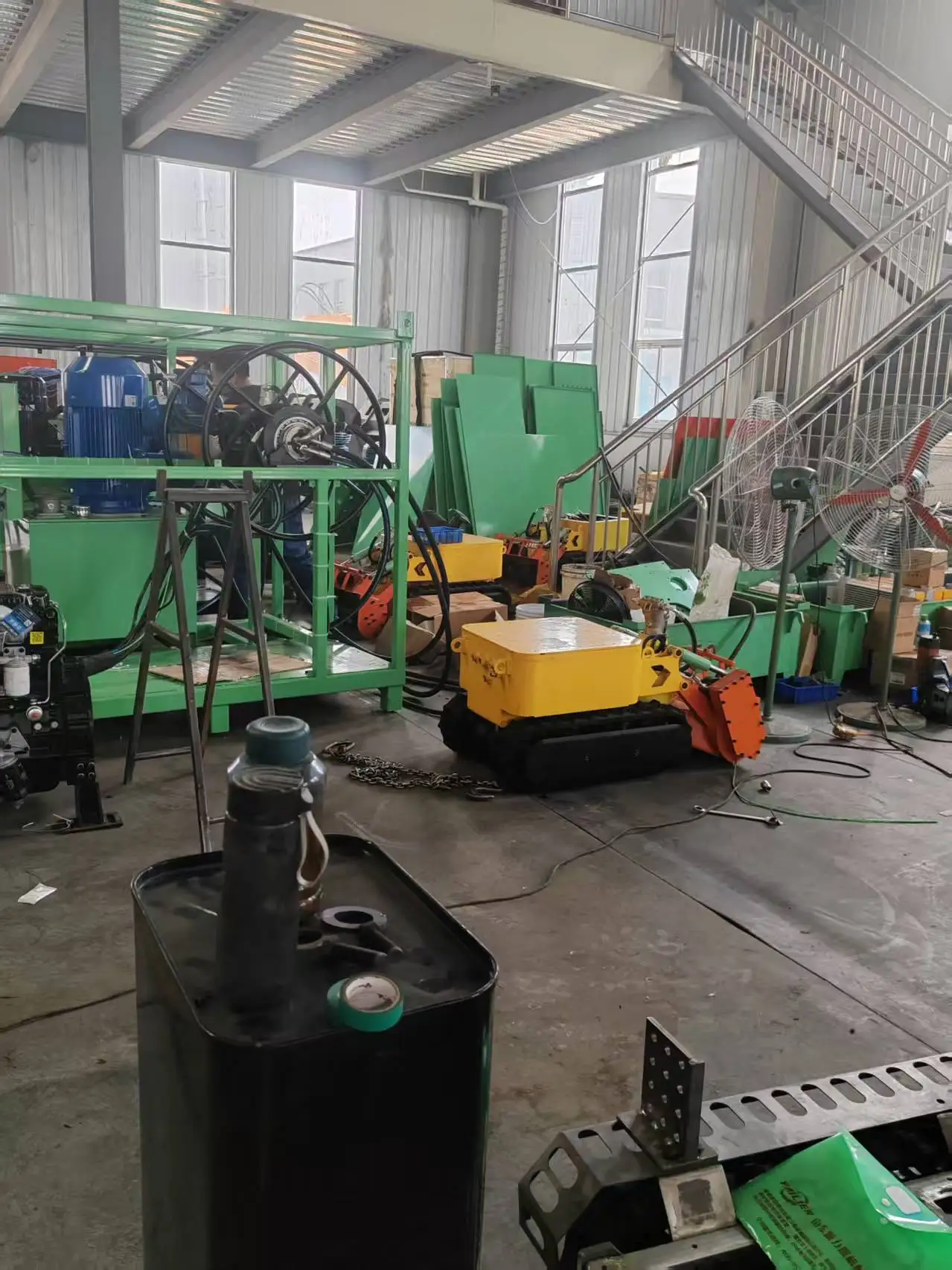 Long Lasting Endurance and Continuous Operation Without Stopping Motor Driven Underwater Dredging Robot