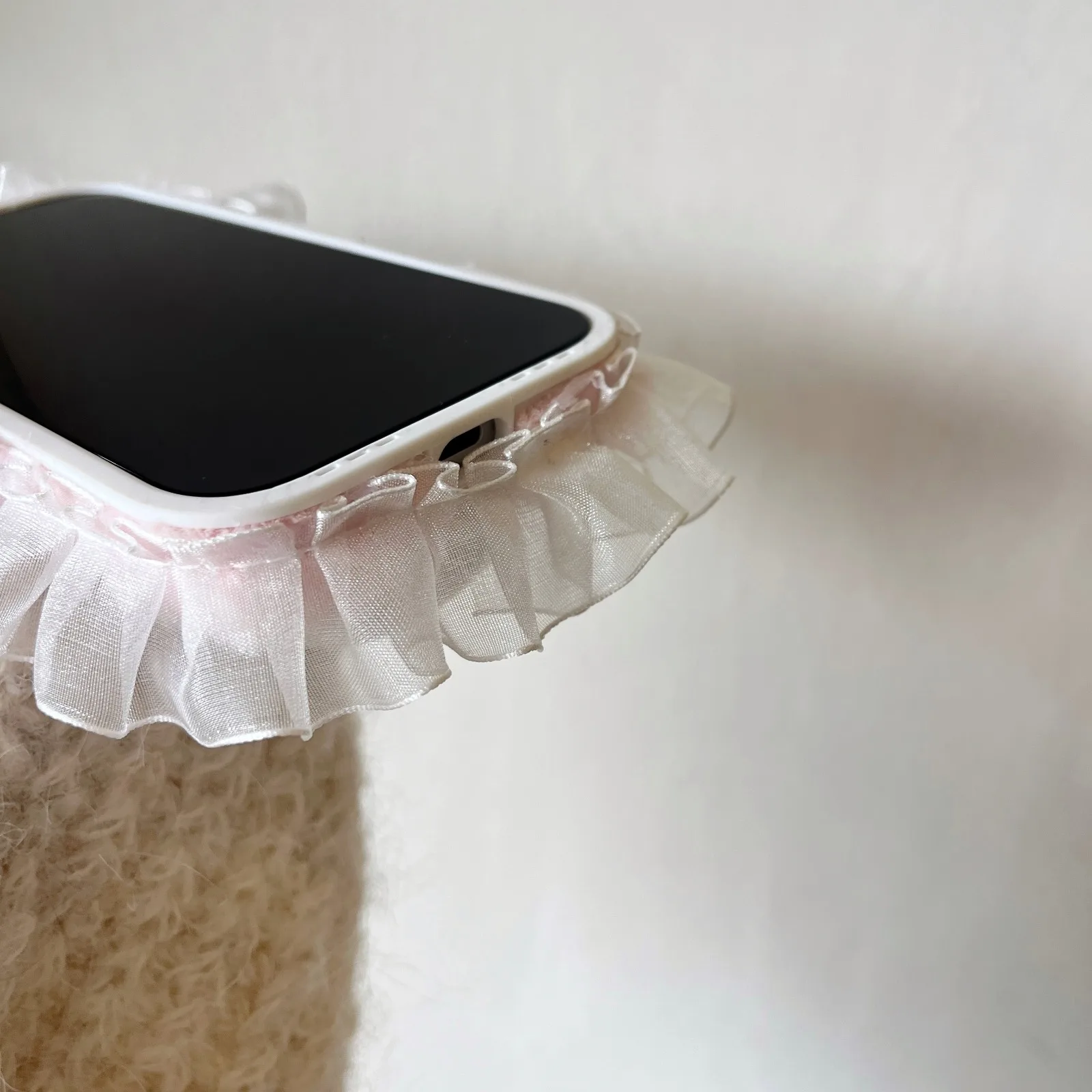 أفخم لطيف الأبيض الوردي الدانتيل الفراء الكرة أرنب جراب هاتف آيفون 17 16 15 14 13 برو ماكس لينة سيليكون الفراء مكافحة الإفلات الفاخرة غطاء