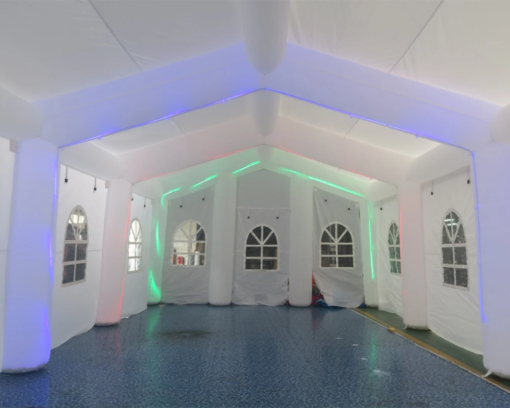 vendita all'ingrosso Tenda gonfiabile bianca per matrimoni Tenda gonfiabile portatile per feste Casa quadrata per eventi di nozze con luci a LED aria libera