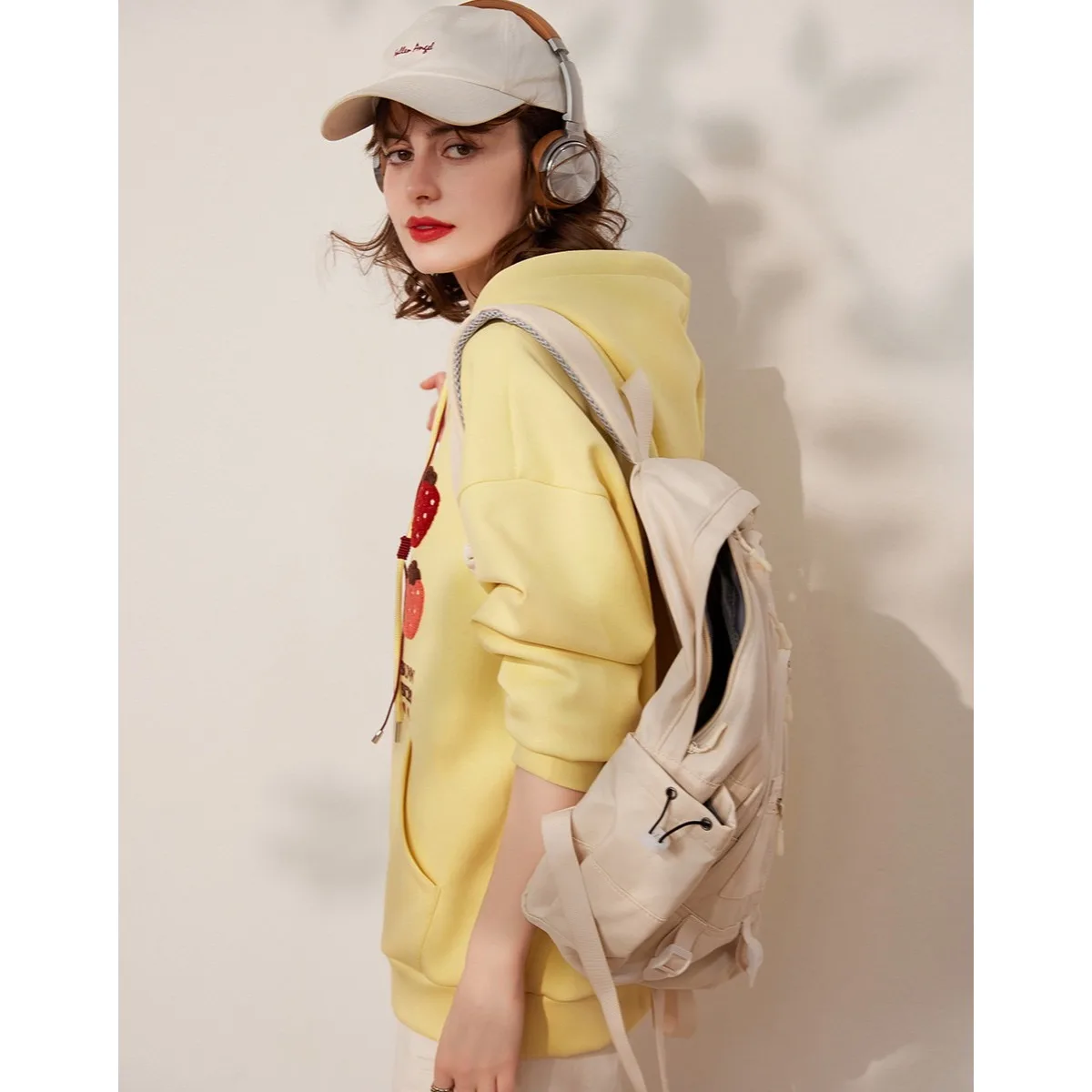 LOUIS YAO Cartoon Embroidered Women's Hoodie 2025 Spring Autumn Fashion Age Reducing Casual Loose Sweatshirts Long Sleeved Top