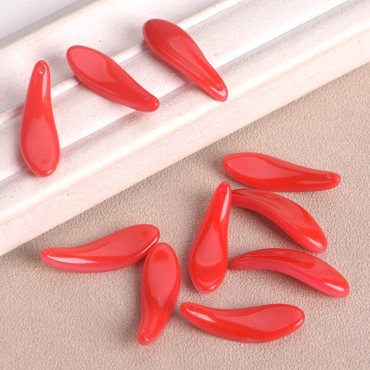 

Long Petal Shape 10pcs 27x8mm Crystal Glass Loose Crafts Beads Top Drilled Pendants for Earring Jewelry Making DIY Crafts