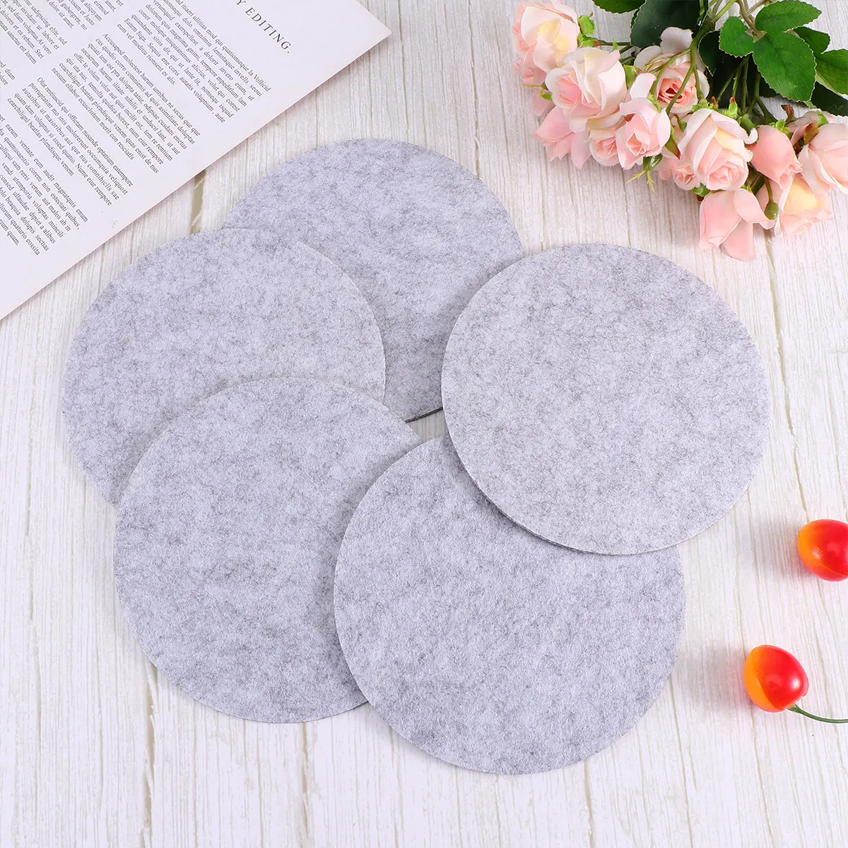 20Pcs Round Felt Mats 14x14cm Non-Slip Flower Pot Pads Waterproof Floor Protector for Furniture Table Chair Legs