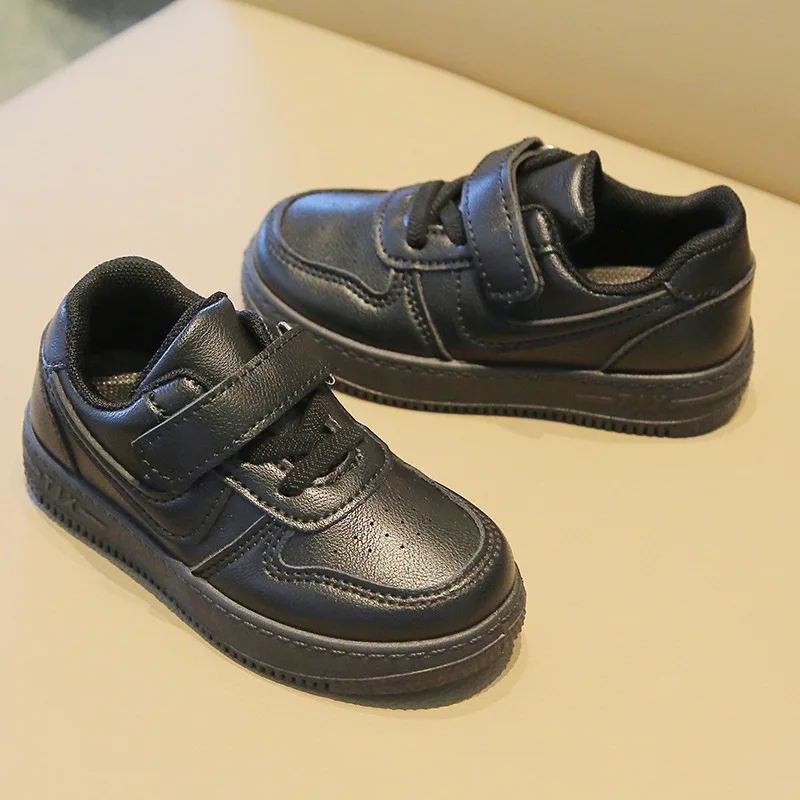 Kinder Sneakers 2024lente En Herfst Nieuwe Jongens Vrijetijdsschoenen Meisjes Black Board Schoenen Zachte Zolen Voor Baby Single