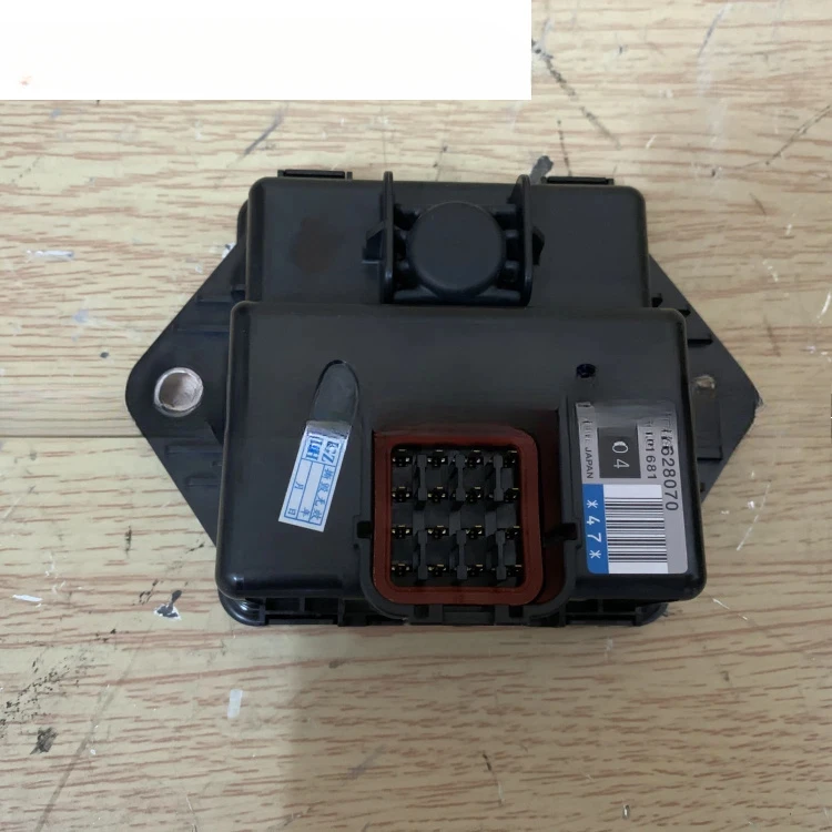 4HK1 700PFTR Турбокомпрессор Компьютерное издание/модуль 8981628070