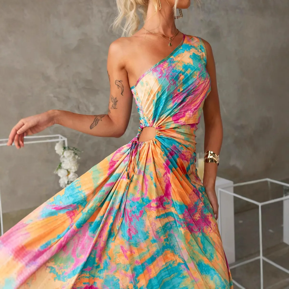 

2024 Summer Design Feel Lace Up Folding Print One Shoulder Sleeveless Dress