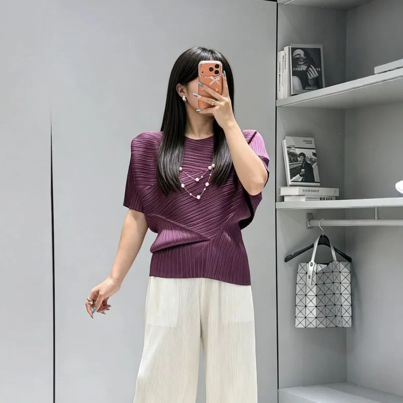 Miyake Pleated 2026 New Pleated Round Neck Diagonal Cut T-Shirt for Women Waist-Cinched Batwing Sleeve Loose Short Sleeve Top