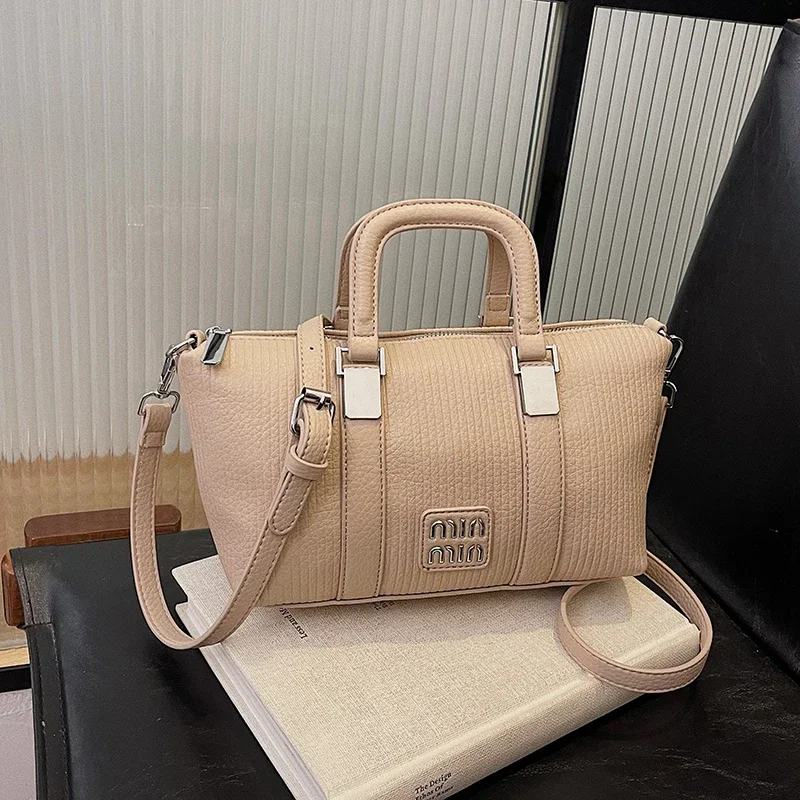 

Trendy Minimalist Luxury Diaper Bag Stylish Crossbody Handbag For Women Solid Color Leather Messenger Bag Simple