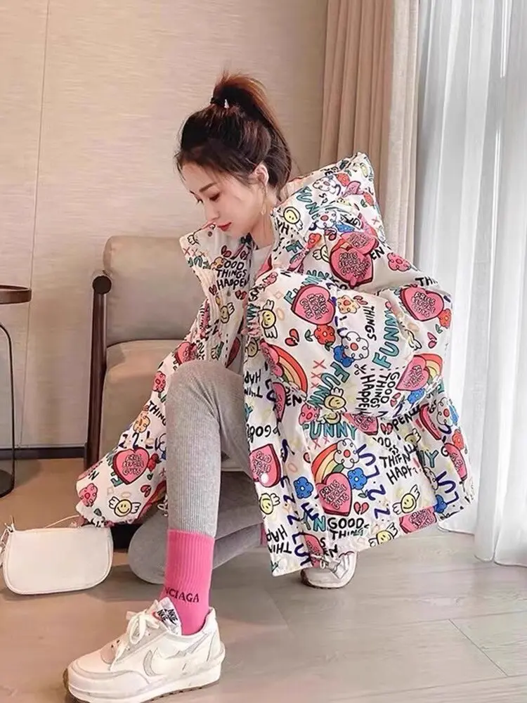 

Korean Style Oversized Puffer Coat - Cropped Hooded Down Jacket for Petite Women, Winter Fashion