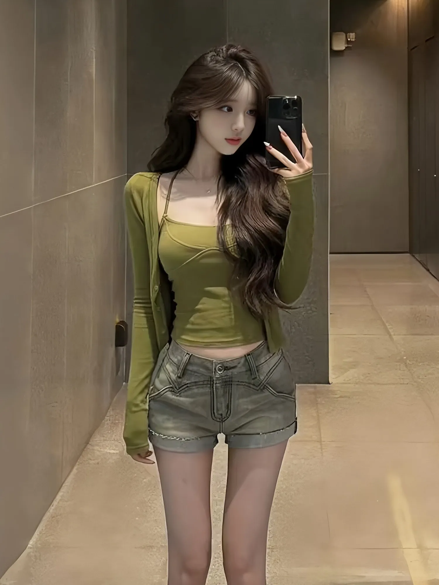 

Комплект из топа и кардигана с коротким рукавом и U-образным вырезом, облегающий крой, женская модная одежда для весны и осени, зеленый цвет, стильный деловой костюм