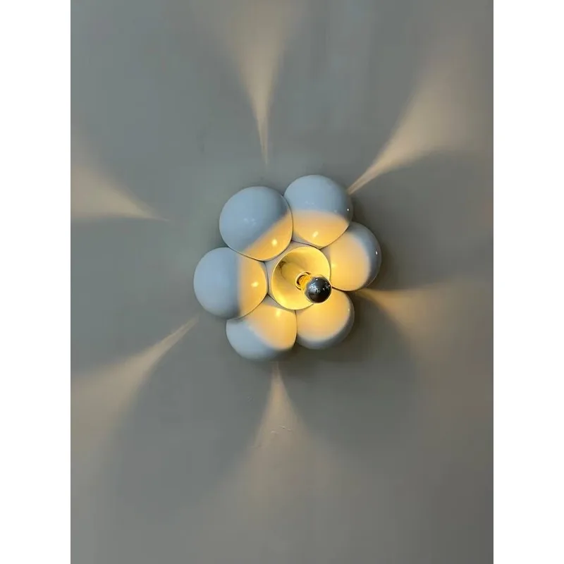 Design Flower Shaped Art Wall Lamps Bedside Bedroom Corridor Background Lamping Italian Minimalist Decorative Lamp