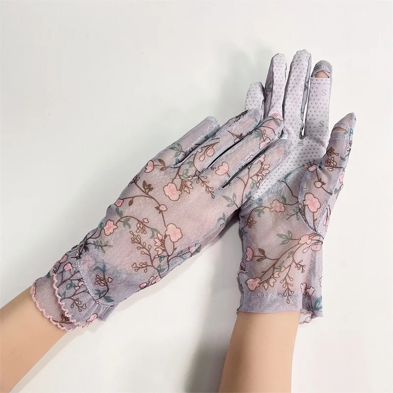 Women\'s Non-slip Touch Screen Driving UV Protection Short Summer Thin Lace Flower Sunscreen Gloves