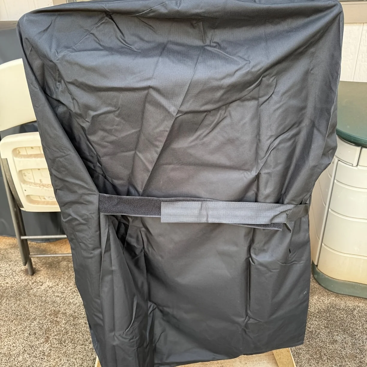 Capa para Churrasqueira, Capa Universal para Churrasqueira a Gás ao Ar Livre, Adequada para Char-Broil, Nexgrill e Outras Churrasqueiras com Mesas Laterais Dobráveis