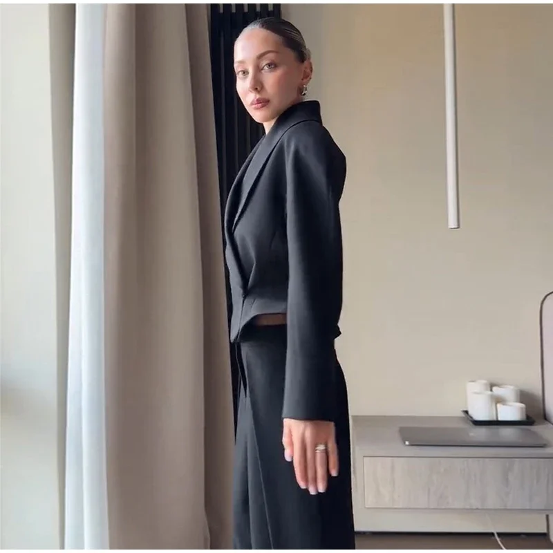 Damen-Hosen-Sets, V-Ausschnitt, Langarm, Taillenbetonende Asymmetrische Mäntel, Hochgeschnittene Plissierte Hosen, Schicke Büro-Outfits für Damen, Neuheiten – Detail 9