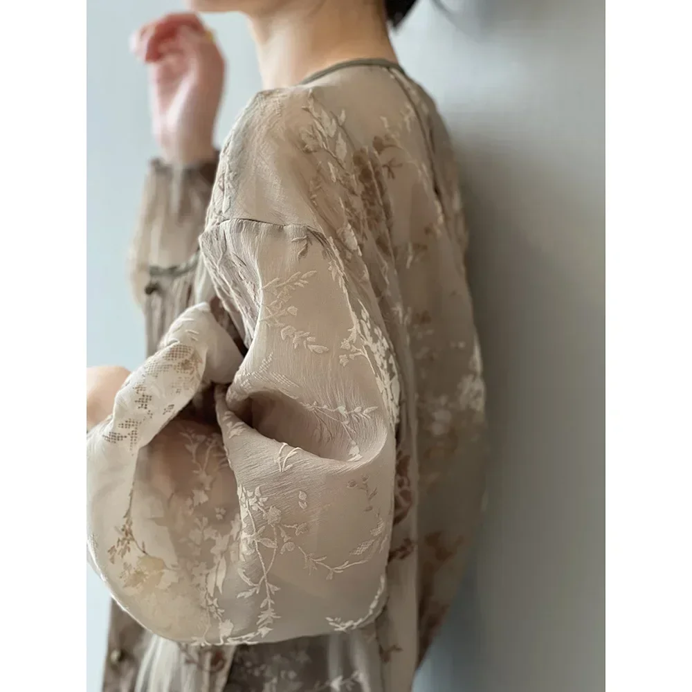 

New Chinese Jacquard Flocking Shirt Women's Spring Summer 2024 New Design Sense Small Shirt Loose Top Femme