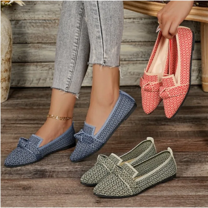 

Fashionable printed knitted flat shoes, pointed toe low-top laceless bow shoes, large size casual walking shoes Light beige