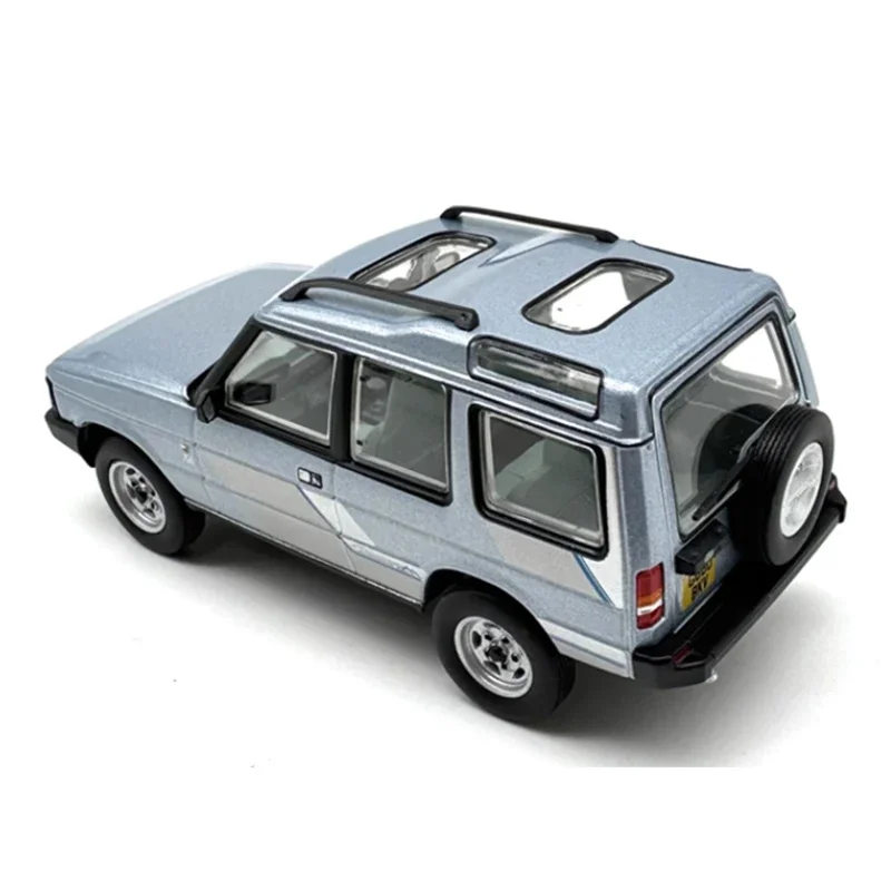 Diecast 1:43 Scale Land Rover Discovery 1 off-road Alloy car simulation model Static collectible decorations Souvenir gifts