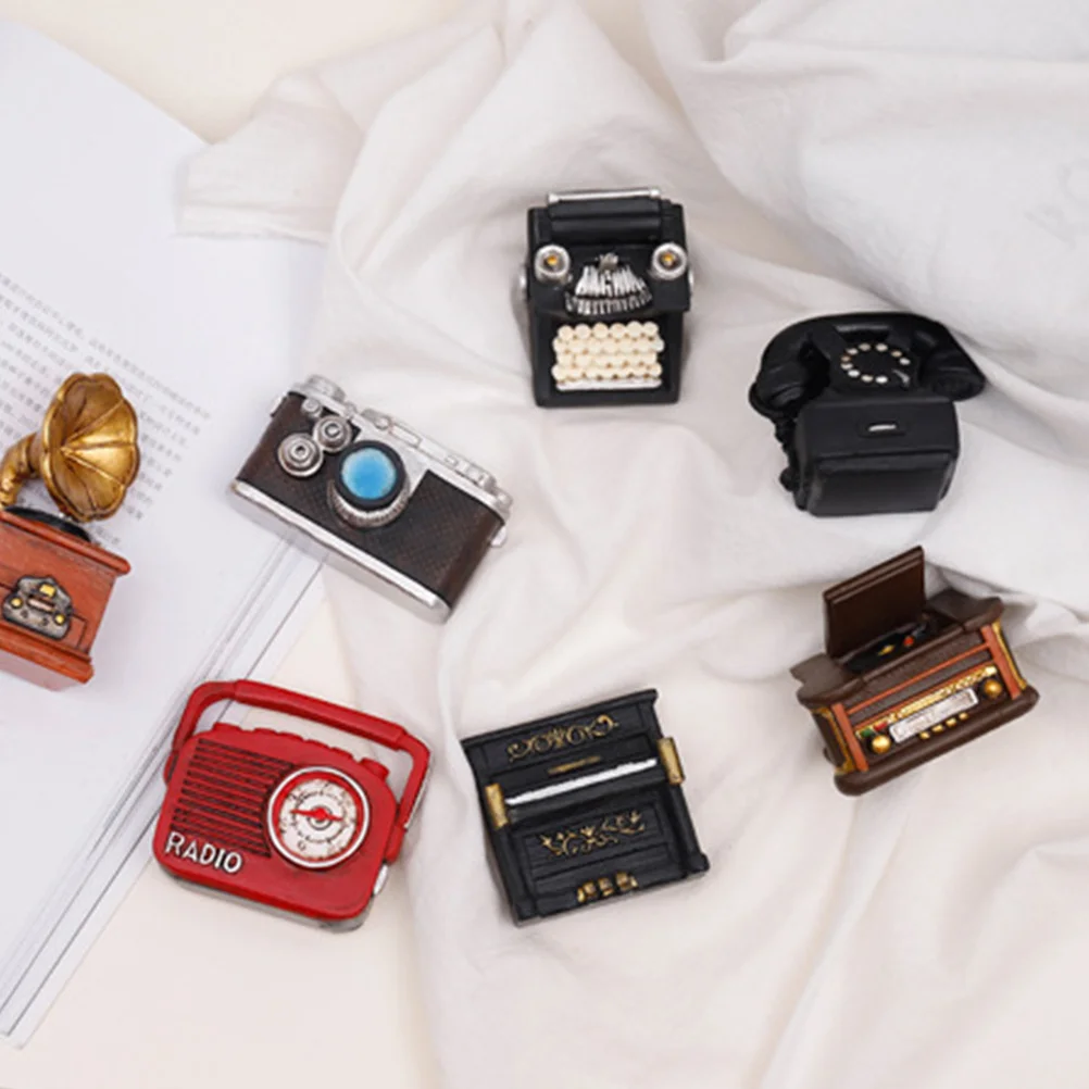 

2Pcs Retro Typewriter Phone Vintage Table Decoration Creative Desktop Ornament for Home Office Living Room Relax